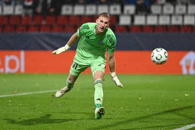 Goalkeeper Jan Koutny (Olomouc) in action during the UEFA Conference League, 2nd round, match SK Sigma Olomouc against Rakow Czestochowa, in Olomouc, Czech Republic, on October 23, 2025. (CTKxPhoto LudekxPerina) CTKPhotoP2025102309349  CTKPhotoP2025102309349