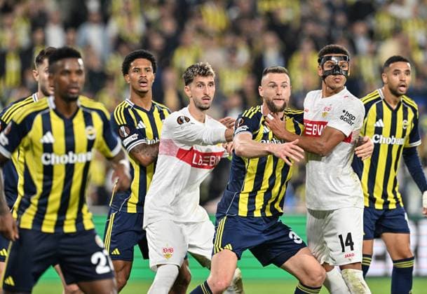 Fenerbahce v Stuttgart - UEFA Europa League ISTANBUL, TURKIYE - OCTOBER 23: Milan Skriniar (3rd R) of Fenerbahce in action against Atakan Karazor (4th R) of Stuttgart during the UEFA Europa League Week 3 match between Fenerbahce and Stuttgart at Chobani Stadium in Istanbul, Turkiye, on October 23, 2025. Elif Ozturk Anadolu Istanbul Turkey. Editorial use only. Please get in touch for any other usage.  Copyright: x2025xAnadoluxElifxOzturkx