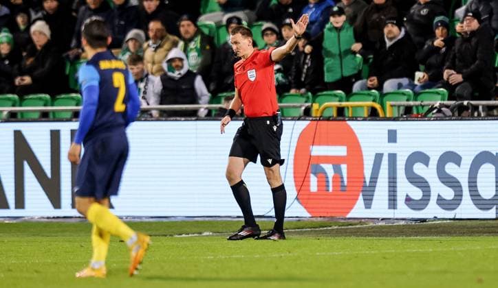 UEFA Europa Conference League Group Phase, Tallaght Stadium, Dublin 23 10 2025 Shamrock Rovers vs NK Celje Referee OndÅ™ej Berka rules out the NK Celje goal OndÅ™ej Berka rules out the NK Celje goal 23 10 2025  Copyright: x INPHO RyanxByrnex RB1_3503