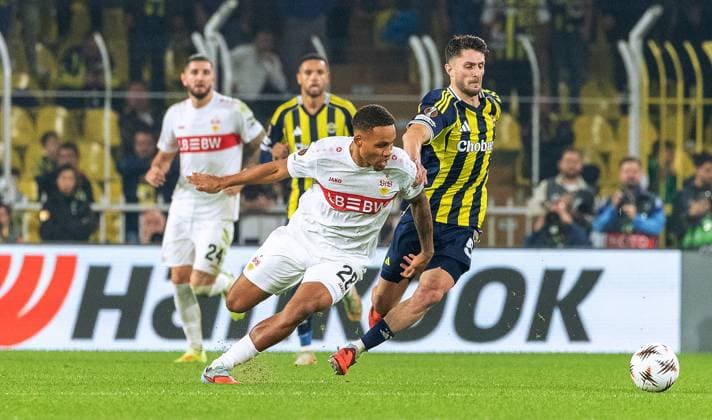 Istanbul , Europa League Fenerbahce Istanbul vs VfB Stuttgart , left Jamie Leweling VfB