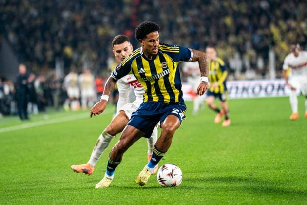 Fenerbahce SK v VfB Stuttgart - UEFA Europa League 2025 26 League Phase MD3 Jayden Oosterwolde of Fenerbahce is in action during the UEFA Europa League match between Fenerbahce and Stuttgart at the Chobani Stadium in Stuttgart, Germany, on October 23, 2025. Istanbul Istanbul Turkey  Copyright: xYagizxGurtugx originalFilename:gurtug-fenerbah251023_npgvj.jpg