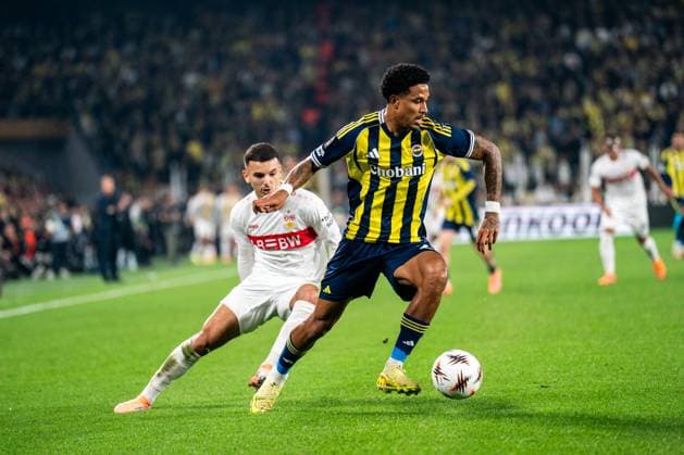 Fenerbahce SK v VfB Stuttgart - UEFA Europa League 2025 26 League Phase MD3 Jayden Oosterwolde of Fenerbahce is in action during the UEFA Europa League match between Fenerbahce and Stuttgart at the Chobani Stadium in Stuttgart, Germany, on October 23, 2025. Istanbul Istanbul Turkey  Copyright: xYagizxGurtugx originalFilename:gurtug-fenerbah251023_npZbM.jpg