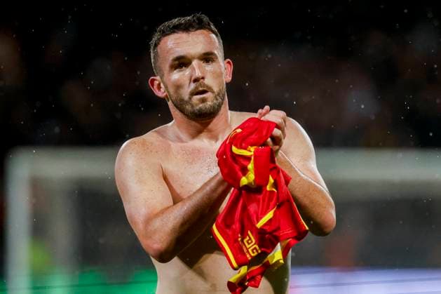 John McGinn of Aston Villa FC acknowledges the supporters Go Ahead Eagles v Aston Villa FC, UEFA Europa League 2025 26 League Phase MD3, Go Ahead Eagles v Aston Villa FC, Stadion De Adelaarshorst, October 23, 2025, Deventer, Netherlands.