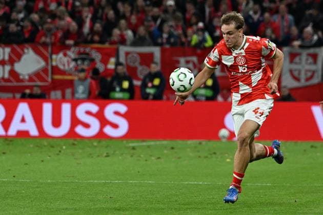 23 10 2025, xsltx, Football UEFA Conference League, FSV Mainz 05 HSK Zrinjski Mostar v l Nelson Weiper FSV Mainz 05 DFL DFB REGULATIONS PROHIBIT ANY USE OF PHOTOGRAPHS as IMAGE SEQUENCES and or QUASI VIDEO Mainz