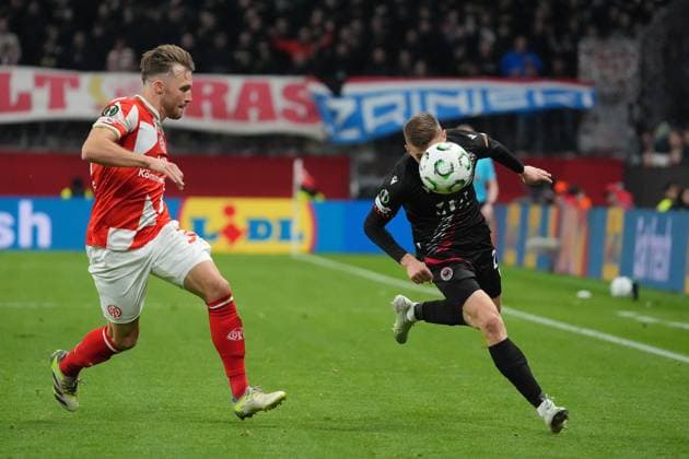 Igor Savic Zrinjski Mostar, 21 vs Andreas Hanche Olsen 1 FSV Mainz 05, 25 23 10 2025 1 FSV Mainz 05 vs Zrinjski Mostar, MEWA Arena, Europa Conference League