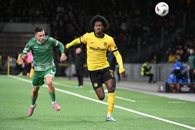 BERN, SWITZERLAND OCTOBER 23 Stanislav Ivanov of Ludogorets l against Joel Monteiro of Young Boys r during the UEFA Europa League 2025 26 League Phase MD3 match between BSC Young Boys and PFC Ludogorets 1945 at Stadion Wankdorf on October 23, 2025 in Bern, Switzerland Bern Stadion Wankdorf Bern Switzerland Copyright: xJustPictures.ch ManuelxWinterbergerx jp-en-EuSpIm-MWI_4312