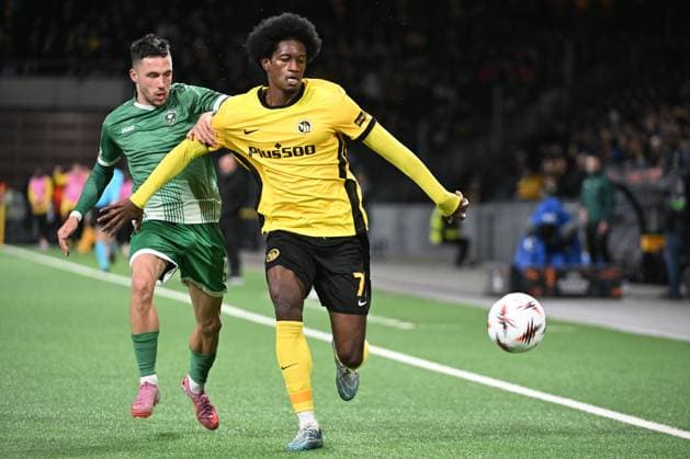 BERN, SWITZERLAND OCTOBER 23 Stanislav Ivanov of Ludogorets l against Joel Monteiro of Young Boys r during the UEFA Europa League 2025 26 League Phase MD3 match between BSC Young Boys and PFC Ludogorets 1945 at Stadion Wankdorf on October 23, 2025 in Bern, Switzerland Bern Stadion Wankdorf Bern Switzerland Copyright: xJustPictures.ch ManuelxWinterbergerx jp-en-EuSpIm-MWI_4319