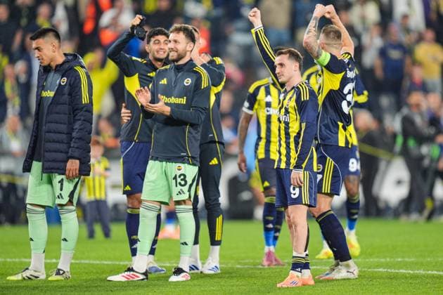 Fenerbahce v Stuttgart - UEFA Europa League ISTANBUL, TURKIYE - OCTOBER 23: Players of Fenerbahce celebrate after winning the UEFA Europa League Week 3 match between Fenerbahce and Stuttgart at Chobani Stadium in Istanbul, Turkiye, on October 23, 2025. Cemal Yurttas Anadolu Istanbul Turkey. Editorial use only. Please get in touch for any other usage.  Copyright: x2025xAnadoluxCemalxYurttasx