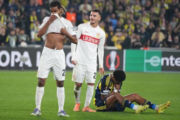 ISTANBUL, TURKEY - OCTOBER 23: Jayden Oosterwolde of Fenerbahce SK and Lorenz Assignon (22) , Badredine Bouanani of Stuttgart during the UEFA Europa League 2025 26 League Phase MD3 match between Fenerbahce SK and VfB Stuttgart at Chobani Stadium on October 23, 2025 in Istanbul, Turkey. Ä±STNBUL Turkey Copyright: xSeskimphotox Fbahce-Stuttgart-231025 (51)