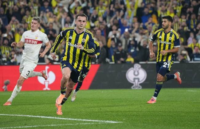 ISTANBUL, TURKEY - OCTOBER 23: Kerem Akturkoglu of Fenerbahce SK celebrates after scoring the first goal of his team with teammates during the UEFA Europa League 2025 26 League Phase MD3 match between Fenerbahce SK and VfB Stuttgart at Chobani Stadium on October 23, 2025 in Istanbul, Turkey. Ä±STNBUL Turkey Copyright: xSeskimphotox Fbahce-Stuttgart-231025 (65)
