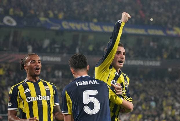 ISTANBUL, TURKEY - OCTOBER 23: Kerem Akturkoglu of Fenerbahce SK celebrates after scoring the first goal of his team with teammates during the UEFA Europa League 2025 26 League Phase MD3 match between Fenerbahce SK and VfB Stuttgart at Chobani Stadium on October 23, 2025 in Istanbul, Turkey. Ä±STNBUL Turkey Copyright: xSeskimphotox Fbahce-Stuttgart-231025 (84)