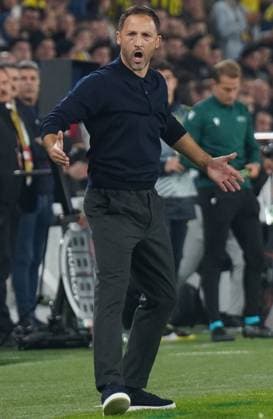 ISTANBUL, TURKEY - OCTOBER 23: Coach Domenico Tedesco of Fenerbahce SK during the UEFA Europa League 2025 26 League Phase MD3 match between Fenerbahce SK and VfB Stuttgart at Chobani Stadium on October 23, 2025 in Istanbul, Turkey. Ä±STNBUL Turkey Copyright: xSeskimphotox Fbahce-Stuttgart-231025 (155)
