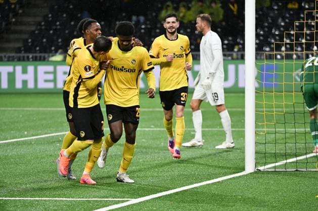 BERN, SWITZERLAND OCTOBER 23 Chris Bedia of Young Boys c celebrating his goal 3 1 during the UEFA Europa League 2025 26 League Phase MD3 match between BSC Young Boys and PFC Ludogorets 1945 at Stadion Wankdorf on October 23, 2025 in Bern, Switzerland Bern Stadion Wankdorf Bern Switzerland Copyright: xJustPictures.ch ManuelxWinterbergerx jp-en-EuSpIm-MWI--4411