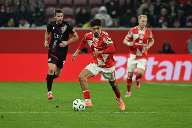23 10 2025, xsltx, Football UEFA Conference League, FSV Mainz 05 HSK Zrinjski Mostar v l Ben Bobzien FSV Mainz 05 DFL DFB REGULATIONS PROHIBIT ANY USE OF PHOTOGRAPHS as IMAGE SEQUENCES and or QUASI VIDEO Mainz