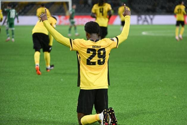 BERN, SWITZERLAND OCTOBER 23 Chris Bedia of Young Boys celebrating his goal 3 1 during the UEFA Europa League 2025 26 League Phase MD3 match between BSC Young Boys and PFC Ludogorets 1945 at Stadion Wankdorf on October 23, 2025 in Bern, Switzerland Bern Stadion Wankdorf Bern Switzerland Copyright: xJustPictures.ch ManuelxWinterbergerx jp-en-EuSpIm-MWI--4430