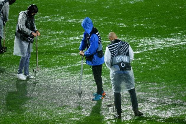Croatia, Rijeka, 231025. Rujevica Stadium. UEFA Conference League 2nd round match Rijeka - Sparta Prague. In the photo: the match was stopped due to rain. Photo: Damir Skomrlj CROPIX Copyright: xxDamirxSkomrljx rijeka_sparta18-231025