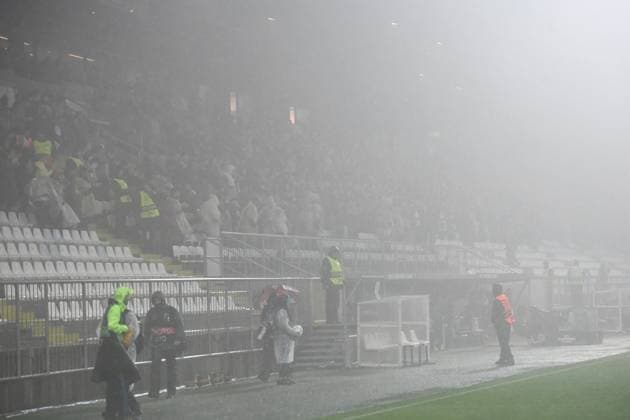Croatia, Rijeka, 231025. Rujevica Stadium. UEFA Conference League 2nd round match Rijeka - Sparta Prague. In the photo: the match was stopped due to rain. Photo: Damir Skomrlj CROPIX Copyright: xxDamirxSkomrljx rijeka_sparta6-231025