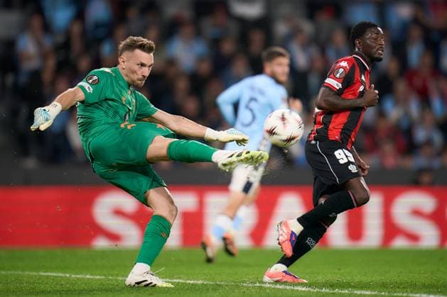 ESP: RC Celta de Vigo - OGC Nice UEFA Europa League. Matchday 3. Ionut Radu of RC Celta during the UEFA Europa League match, between RC Celta de Vigo and OGC Nice, Matchday 3, Balaidos Stadium on October 23, 2025 in Vigo, Spain. kpng Copyright: xPedroxMinax xPRESSINx PM_2501023_CEL_NIC_2526_008