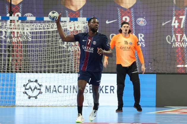 HANDBALL : Paris Saint Germain Vs Gog - Ligue des Champions - 23 10 2025 Karl Olivier Konan (Paris Saint Germain) - Jannick Green (Paris Saint Germain) ParisFrance  Copyright: xMichaelxBaucherx