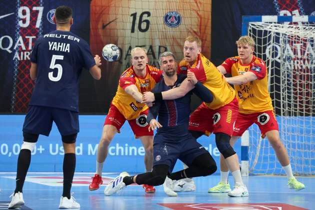 HANDBALL : Paris Saint Germain Vs Gog - Ligue des Champions - 23 10 2025 Luka Karabatic (Paris Saint Germain) Vs Henrik Jakobsen (Gog) - Lasse Balstad (Gog) ParisFrance  Copyright: xMichaelxBaucherx