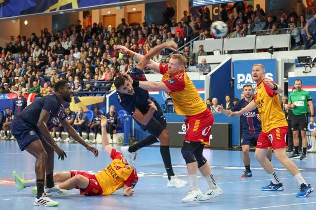 HANDBALL : Paris Saint Germain Vs Gog - Ligue des Champions - 23 10 2025 Yahia Omar (Paris Saint Germain) Vs Henrik Jakobsen (Gog) ParisFrance  Copyright: xMichaelxBaucherx