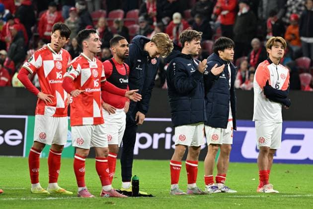 23 10 2025, xsltx, Football UEFA Conference League, FSV Mainz 05 HSK Zrinjski Mostar v l jubilation, joy about the victory DFL DFB REGULATIONS PROHIBIT ANY USE OF PHOTOGRAPHS as IMAGE SEQUENCES and or QUASI VIDEO Mainz
