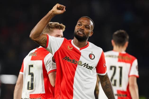 2025-10-23 Feyenoord v Panathinaikos - UEFA Europa League, League phase, MD3 ROTTERDAM, NETHERLANDS - OCTOBER 23: Cyle Larin of Feyenoord celebrates after scoring the third goal of the team during the UEFA Europa League, League phase, MD3 match between Feyenoord and Panathinaikos at Stadion Feijenoord on October 23, 2025 in Rotterdam, Netherlands. Rotterdam Stadion Feijenoord Netherlands Content not available for redistribution in The Netherlands directly or indirectly through any third parties. Copyright: xHansxvanxderxValkx