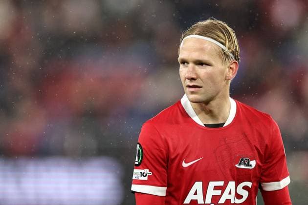 ALKMAAR - Matej Sin of AZ Alkmaar during the UEFA Conference League match between AZ Alkmaar and Slovan Bratislava at the AFAS Stadium on October 23, 2025, in Alkmaar, Netherlands. ANP BART STOUTJESDIJK UEFA Conference League 2025-2026 xVIxANPxSportx xxANPxIVx 540092614 originalFilename: 540092614.jpg