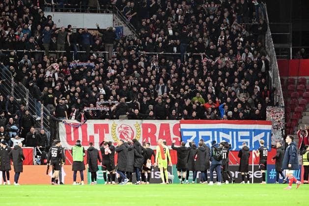 23 10 2025, xsltx, Football UEFA Conference League, FSV Mainz 05 HSK Zrinjski Mostar v l Fans, Spectators, Atmosphere, Jerseys, Flags, Emotions, HSK Zrinjski Mostar DFL DFB REGULATIONS PROHIBIT ANY USE OF PHOTOGRAPHS as IMAGE SEQUENCES and or QUASI VIDEO Mainz