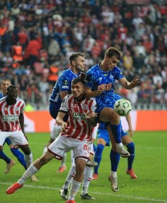 Samsunspor v Dynamo Kyiv - UEFA Europa Conference League SAMSUN, TURKIYE - OCTOBER 23: Yunus Emre Cift (55) of Samsunspor in action during the UEFA Europa Conference League week 2 match between Samsunspor and Dynamo Kyiv at New May 19 Stadium in Samsun, Turkiye on October 23, 2025. Recep Bilek Anadolu Samsun Turkey. Editorial use only. Please get in touch for any other usage.  Copyright: x2025xAnadoluxRecepxBilekx