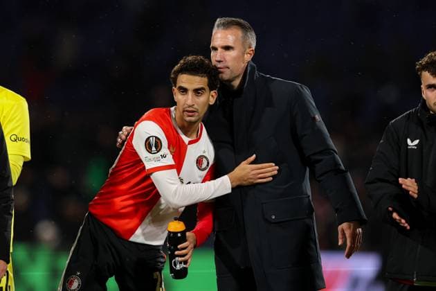 2025-10-23 Feyenoord v Panathinaikos - UEFA Europa League, League phase, MD3 ROTTERDAM, NETHERLANDS - OCTOBER 23: Headcoach Robin van Persie of Feyenoord and Oussama Targhalline of Feyenoord celebrating the win of the match during the UEFA Europa League, League phase, MD3 match between Feyenoord and Panathinaikos at Stadion Feijenoord on October 23, 2025 in Rotterdam, Netherlands. Rotterdam Stadion Feijenoord Netherlands Content not available for redistribution in The Netherlands directly or indirectly through any third parties. Copyright: xHansxvanxderxValkx