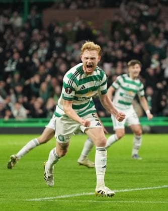 Liam Scales of Celtic celebrates scoring to tie the game 1-1. Celtic v Sturm Graz, UEFA Europa League, Group Stage, Football, Celtic Park, Glasgow, Scotland, UK - 23 Oct 2025Glasgow Celtic Park United Kingdom EDITORIAL USE ONLY No use with unauthorised audio, video, data, fixture lists, club league logos or live services. Online in-match use limited to 120 images, no video emulation. No use in betting, games or single club league player publications. Copyright: xStuartxWallace Shutterstockx 15567786br