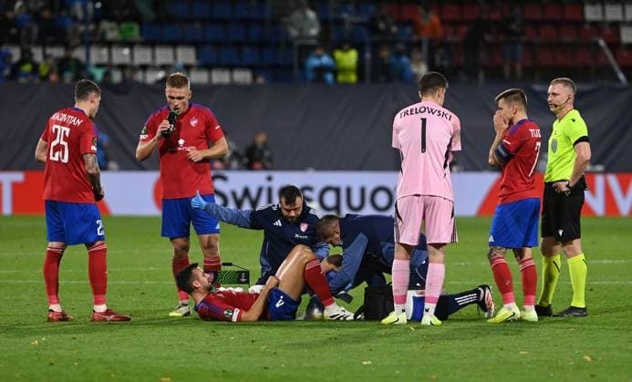 Stratos Svarnas (Czestochowa) injured during the UEFA Conference League, 2nd round, match SK Sigma Olomouc against Rakow Czestochowa, in Olomouc, Czech Republic, on October 23, 2025. (CTKxPhoto LudekxPerina) CTKPhotoP2025102310709  CTKPhotoP2025102310709