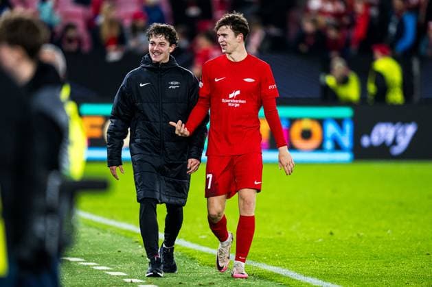 251023 Denzel De Roeve and Mads Hansen of Brann after the UEFA Europa League football match between Brann and Rangers on October 23, 2025 in Bergen Photo Marius Simensen BILDBYRAN COP 238 MM0046 bbeng brann football fotball fotboll rangers soccer uefa europa league  Copyright: MARIUSxSIMENSEN BB251023ZE043