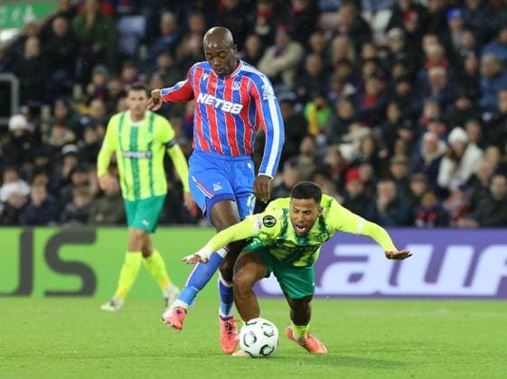 Crystal Palace v AEK Larnaca, London, UK - 23 Oct 2025 Jean-Philippe Mateta of Crystal Palace challenges Gustavo Ledes of AEK Larnaca for the ball during the Europa Conference League match between Crystal Palace and AEK Larnaca on 23rd October 2025 at Selhurst Park, London London Selhurst Park London GBR Copyright: xJoshxSmith PPAUKx PPA-225159