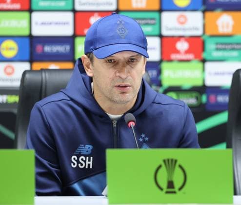 Samsunspor v Dynamo Kyiv - UEFA Europa Conference League SAMSUN, TURKIYE - OCTOBER 24: Head coach Oleksandr Shovkovskyi of Dynamo Kyiv speaks during press conference, PK, Pressekonferenz after the UEFA Europa Conference League week 2 match between Samsunspor and Dynamo Kyiv at New May 19 Stadium in Samsun, Turkiye on October 24, 2025. Veysel Altun Anadolu Samsun Turkey. Editorial use only. Please get in touch for any other usage.  Copyright: x2025xAnadoluxVeyselxAltunx
