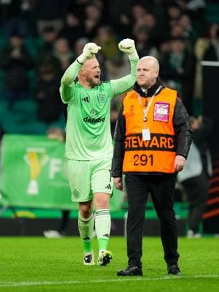 Celtic goalkeeper Kasper Schmeichel applauds the fans at full-time. Final score Celtic 2 Sturm Graz 1. Celtic v Sturm Graz, UEFA Europa League, Group Stage, Football, Celtic Park, Glasgow, Scotland, UK - 23 Oct 2025Glasgow Celtic Park United Kingdom EDITORIAL USE ONLY No use with unauthorised audio, video, data, fixture lists, club league logos or live services. Online in-match use limited to 120 images, no video emulation. No use in betting, games or single club league player publications. Copyright: xStuartxWallace Shutterstockx 15567786dt