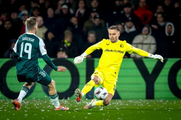 Panathinaikos FC forwarder Karol Swiderski, SC Feyenoord Rotterdam goalkeeper Timon Wellenreuther during the match SC Feyenoord Rotterdam vs Panathinaikos FC at the Stadium De Kuip for the Europa League - League phase - Matchday 3 season 2025-2026 in ROTTERDAM, Netherlands on 23 oktober 2025, (photo by Marcel van Dorst EYE4images DeFodi Images) Panathinaikos FC forwarder Karol Swiderski, SC Feyenoord Rotterdam goalkeeper Timon Wellenreuther during the match SC Feyenoord Rotterdam vs Panathinaikos FC at the Stadium De Kuip for the Europa League League League phase Matchday 3 season 2025 2026 in ROTTERDAM, Netherlands on 23 oktober 2025, photo by Marcel van Dorst EYE4images DeFodi Images