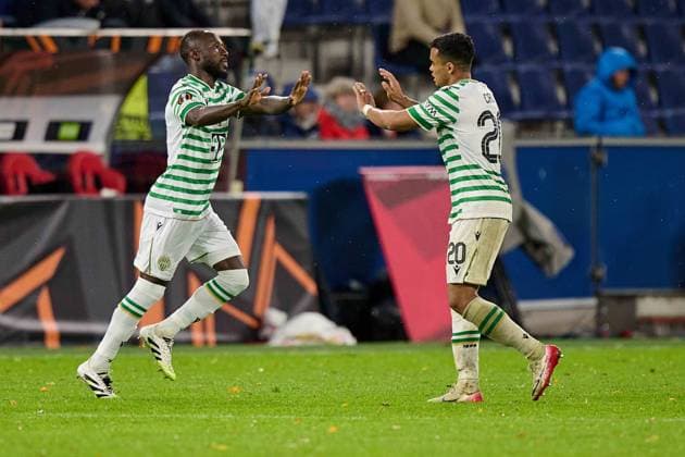 Salzburg, Austria October 23, 2025 Europa League 2025 2026 RB Salzburg vs Frencvaros Budapest In the picture substitution Naby Keita TC , the ex Salzburger comes for Cadu TC right Red Bull Arena Copyright: xFotostandx xWassmuth,xJUERGENxWASSMUTHx