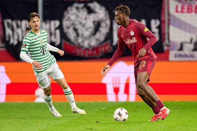Salzburg, Austria October 23, 2025 Europa League 2025 2026 RB Salzburg vs Frencvaros Budapest Pictured from left Jonathan Levi TC , Joane Gadou RB Red Bull Arena Copyright: xFotostandx xWassmuth,xJUERGENxWASSMUTHx