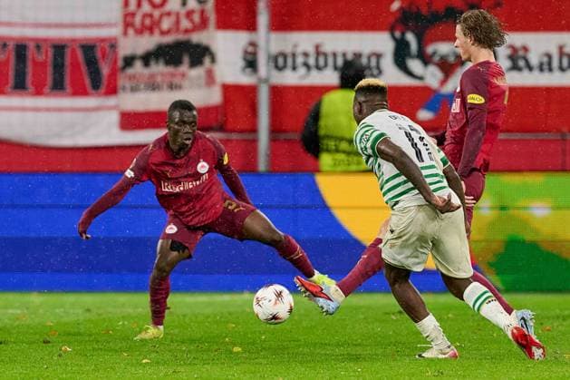 Salzburg, Austria October 23, 2025 Europa League 2025 2026 RB Salzburg vs Frencvaros Budapest Pictured from left Soumaila Diabate RB , Bamidele Yusuf TC , Maurits Kjaergaard RB Red Bull Arena Copyright: xFotostandx xWassmuth,xJUERGENxWASSMUTHx