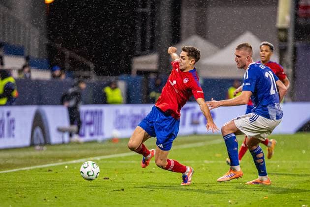 Olomuniec 23.10.2025 Pilka nozna Liga Konferencji UEFA sezon 2025 2026 kolejka 2 mecz: Sigma Olomuniec - Rakow Czestochowa nz. Tomasz Pienko, Jan Kral --- Olomouc, Football UEFA Conference League season 2025 2026 round 2 match: Sigma Olomouc - Rakow Czestochowa Fot. Rafal Baranski Arena Akcji NEWSPIX.PL --- newspix.pl 
