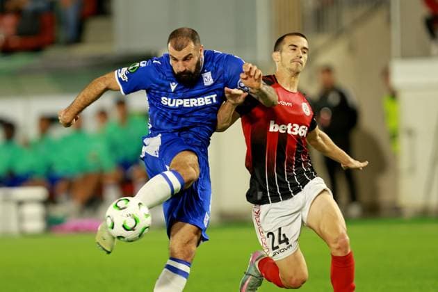 2025.10.23 Gibraltar Pilka nozna , UEFA Liga Konferencji sezon 2025 26 Lincoln Red Imps - Lech Poznan N z Mikael Ishak, Toni Kolega Foto Henryk Lipinski PressFocus 2025.10.23 Gibraltar Football , UEFA Conference League , 2025 2026 season Lincoln Red Imps - Lech Poznan Mikael Ishak, Toni Kolega Credit: Henryk Lipinski PressFocus NEWSPIX.PL --- newspix.pl 