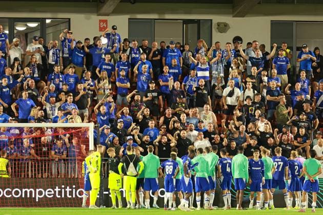 2025.10.23 Gibraltar Pilka nozna , UEFA Liga Konferencji sezon 2025 26 Lincoln Red Imps - Lech Poznan N z Pilkarze i kibice Lecha po meczu Foto Henryk Lipinski PressFocus 2025.10.23 Gibraltar Football , UEFA Conference League , 2025 2026 season Lincoln Red Imps - Lech Poznan Pilkarze i kibice Lecha po meczu Credit: Henryk Lipinski PressFocus NEWSPIX.PL --- newspix.pl 