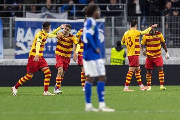 2025.10.23 Strasbourg Liga Konferencji UEFA kolejka 2 sezon 2025 2026 Racing Strasbourg - Jagiellonia Bialystok Nz Bartlomiej Wdowik Alex Pozo Foto Sathire KELPA ArenaAkcji 2025.10.23 Strasbourg football UEFA Conference League round 2 season 2025 2026 match Racing Strasbourg - Jagiellonia Bialystok Credit: Sathire KELPA ArenaAkcji NEWSPIX.PL --- newspix.pl 