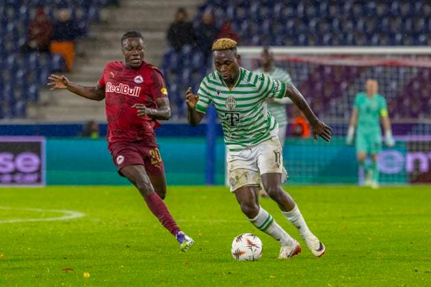 Salzburg, Austria October 23, 2025 Europa League 2025 2026 RB Salzburg vs Frencvaros Budapest In the picture from left in the duel Edmund Baidoo RB and Dele TC Red Bull Arena Bayern Copyright: xFotostandx xSchäferx