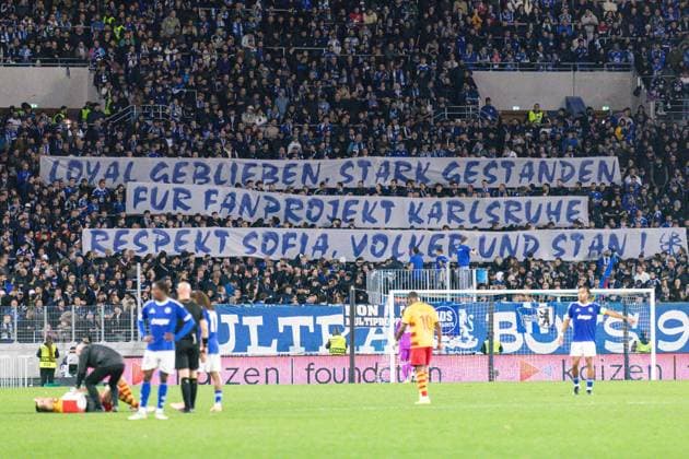 2025.10.23 Strasbourg Liga Konferencji UEFA kolejka 2 sezon 2025 2026 Racing Strasbourg - Jagiellonia Bialystok Nz transparent strasbourg Foto Sathire KELPA ArenaAkcji 2025.10.23 Strasbourg football UEFA Conference League round 2 season 2025 2026 match Racing Strasbourg - Jagiellonia Bialystok Credit: Sathire KELPA ArenaAkcji NEWSPIX.PL --- newspix.pl 