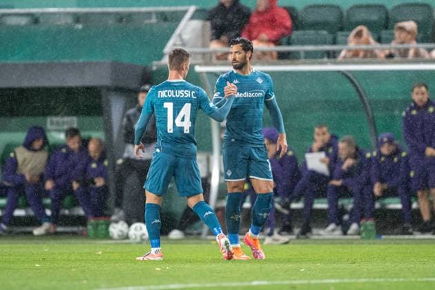 AC Fiorentina players a goal celebrate during Europa Conference league match, SK Rapid Wien - ACF Fiorentina, 23. october 2025, Allianz stadium, Wien, Austria Copyright: xMICHALxFAJT,ZOSPORTU.SKx MAR_1339
