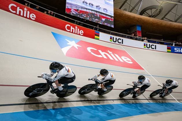 BRÄUTIGAM Messane, BRAUßE Franziska, KLEIN Lisa, SÜßEMILCH Laura UCI Track Cycling World Championships 2025 BRÄUTIGAM Messane BRAUßE Franziska KLEIN Lisa SÜßEMILCH Laura GER Germany Landscape horizontal Landscape Event Event UCI Track Cycling World Championships 2025 Category Category Cycling Track Cycling World Championships Elite Women Location Place South America Chile Santiago de Chile Velodromo Parque Penalolen Instituto Discipline Team Pursuit Distance 4000 m Date Date 23 10 2025 Thursday Day 2