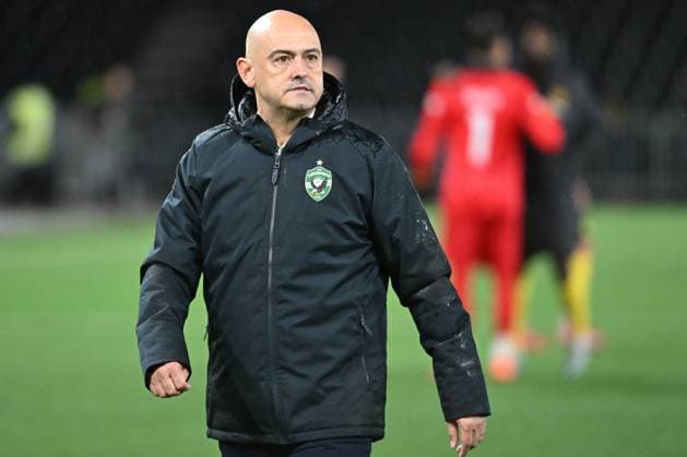 BERN, SWITZERLAND OCTOBER 23 are disappointed after the defeat head coach Rui Mota of Ludogorets during the UEFA Europa League 2025 26 League Phase MD3 match between BSC Young Boys and PFC Ludogorets 1945 at Stadion Wankdorf on October 23, 2025 in Bern, Switzerland Bern Stadion Wankdorf Bern Switzerland Copyright: xJustPictures.ch ManuelxWinterbergerx jp-en-EuSpIm-MWI_4473